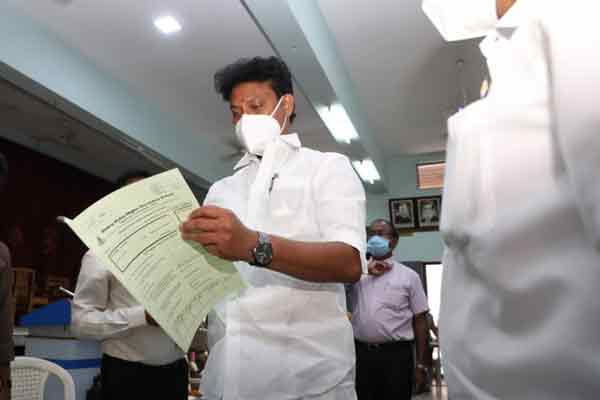 Minister of School Education conducting a surprise inspection of schools