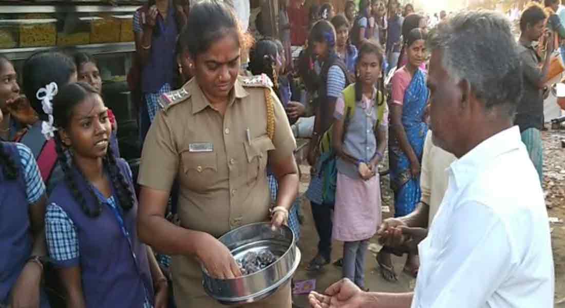 Guardsmen who are raising traditional food at the road safety festival