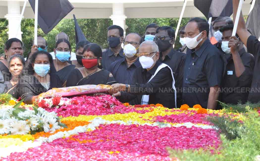 Anna Memorial Day: K. Veeramani paid homage