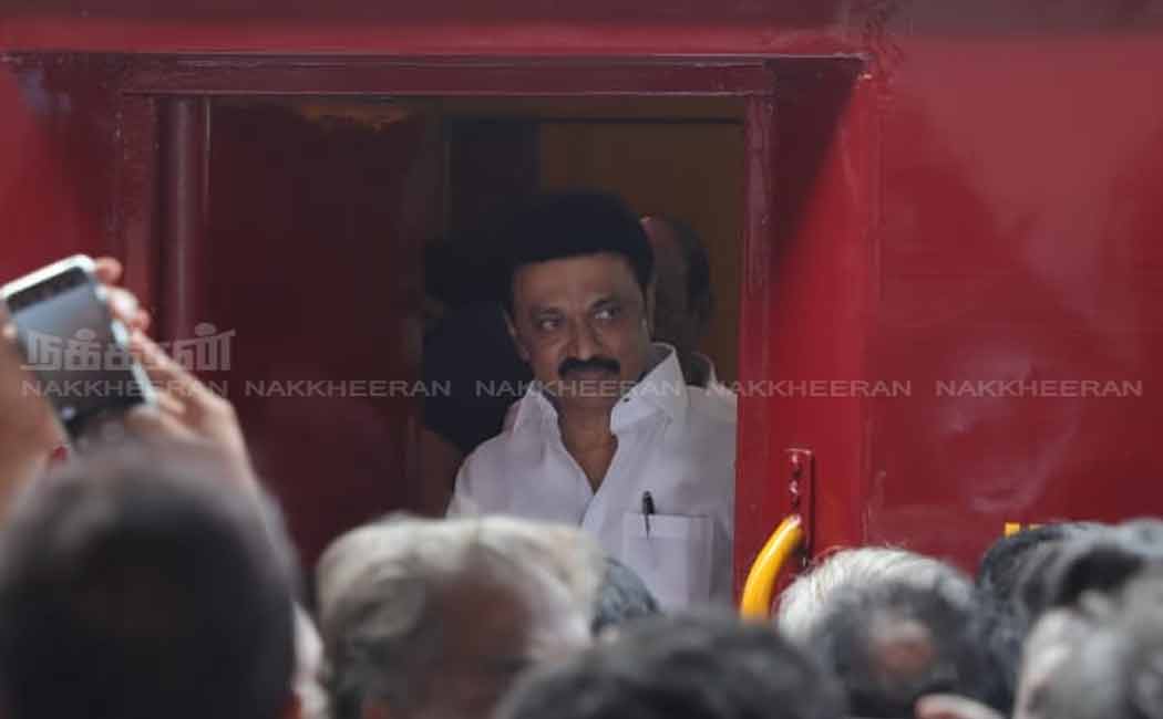 tamil nadu cm mk stalin vellore travel in train