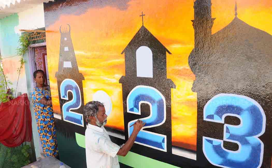 chennai pattinapakkam artist lakshmanan draw art in home wall