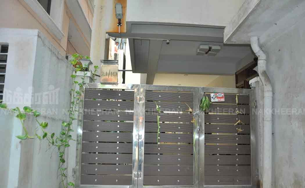 Income Tax Check at Home of Minister Senthil Balaji's Assistant (Pictures)