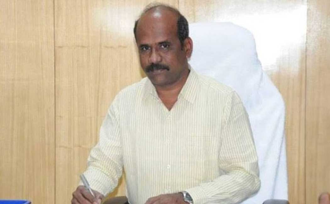 "Keep the essentials for a week" - District Collector