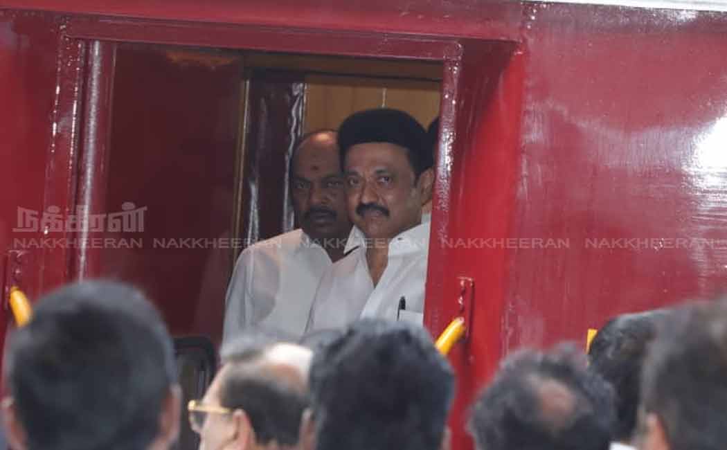 tamil nadu cm mk stalin vellore travel in train