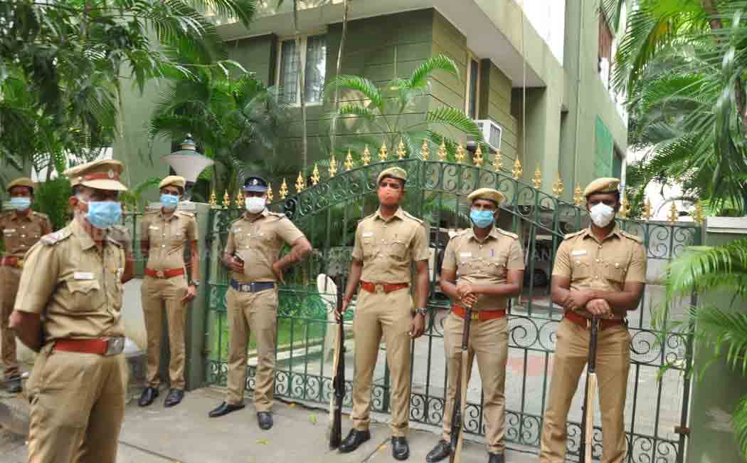 Pollachi Jayaraman trapped in raid house!