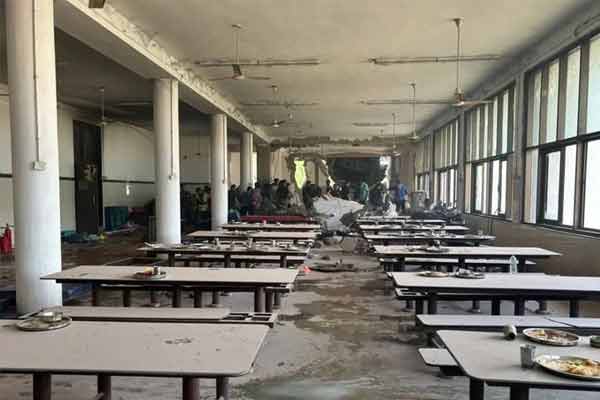 5 students who were eating in the air india plane crash lost