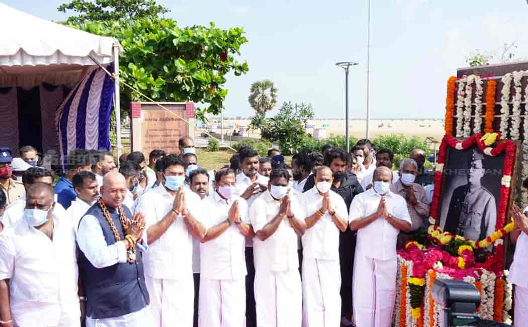 Ministers pay homage to Netaji Subhash Chandra Bose portrait .. (Pictures)