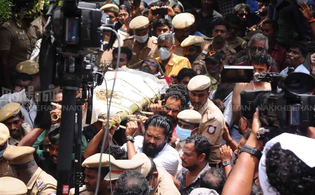 actor and director manobala last journey and pay tribute