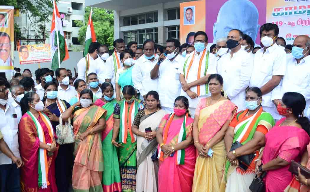 Kamaraj's birthday rally on behalf of the Tamil Nadu Congress Committee ..! (Pictures)