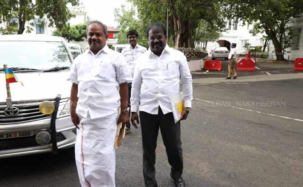 "'Economically' rejected by Parliament itself; "Don't work with the changing screw"-Chief's speech