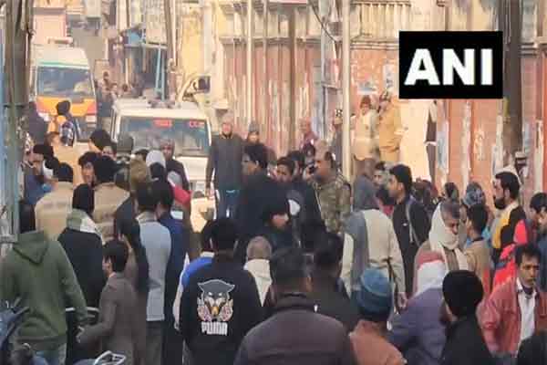 Uttar Pradesh Baghpat Baraut city Laddu festival incident
