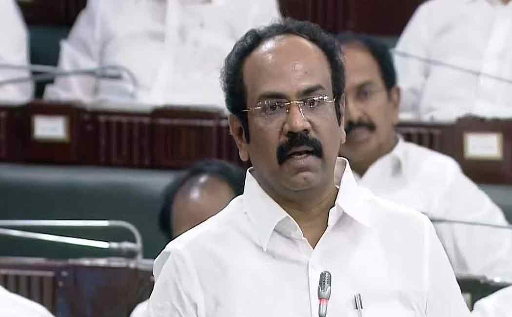 Former AIADMK minister praises DMK minister as "really commendable"!