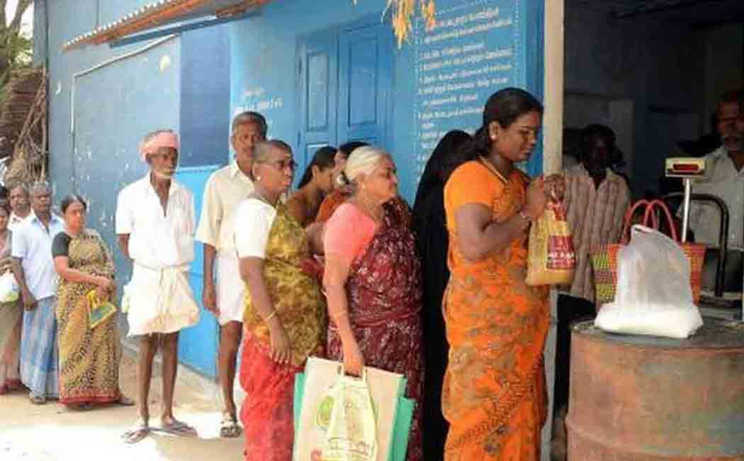 Ration employees involved in rice smuggling dismissed! Registrar