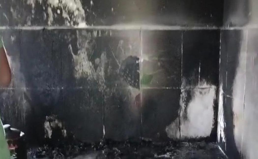 Cuddalore Central Jail Assistant Jailor's house set on fire