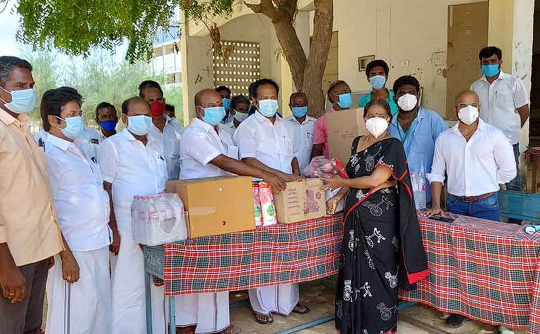 AIADMK MLAs distribute food items to corona victims