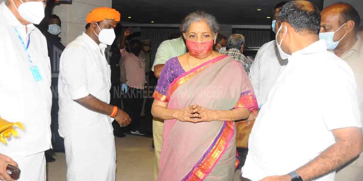 nirmala seetharaman pressmeet
