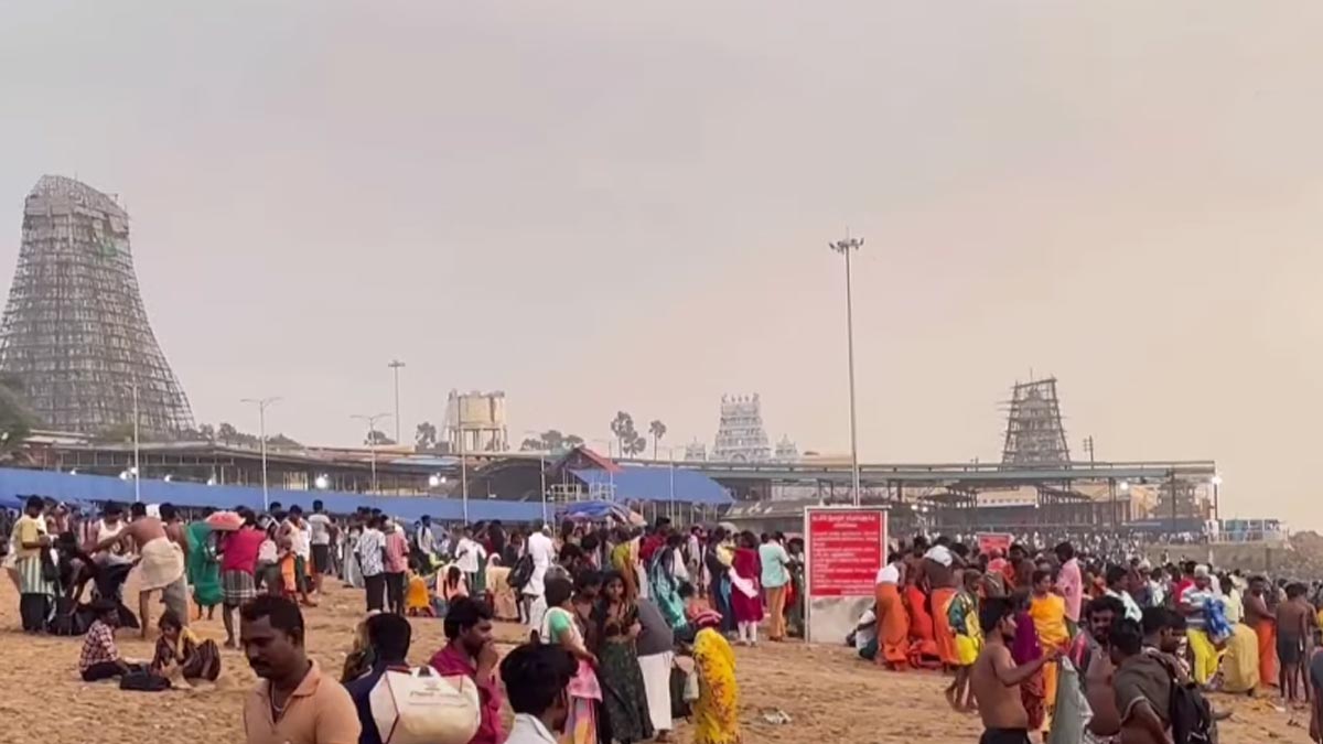 New Year celebration; Crowds at places of worship