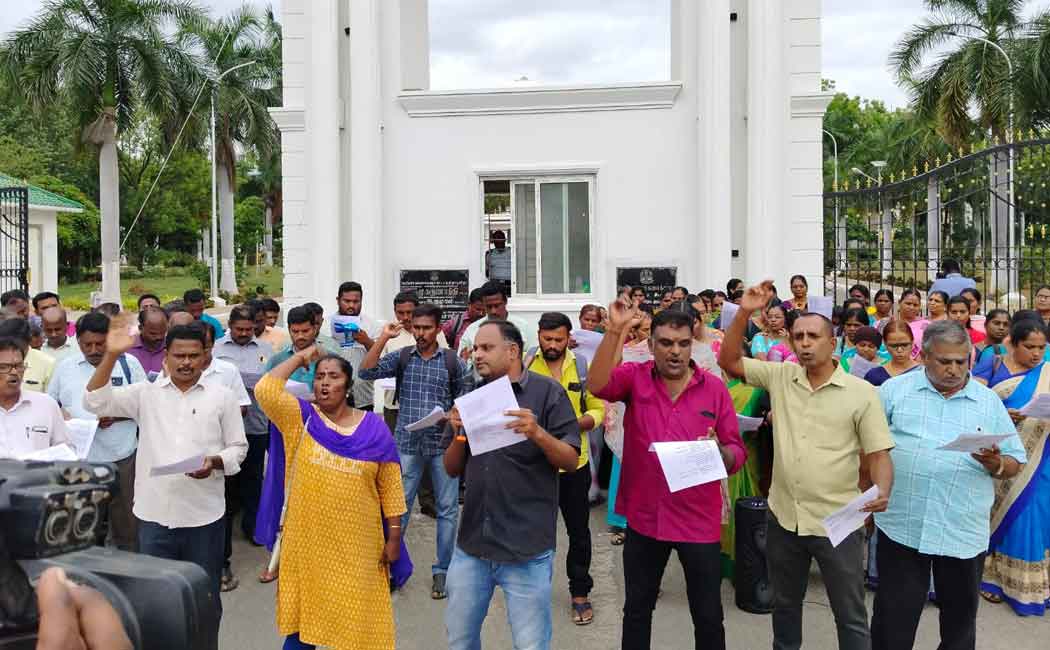 Conversation between Periyar University Vice-Chancellor Professors