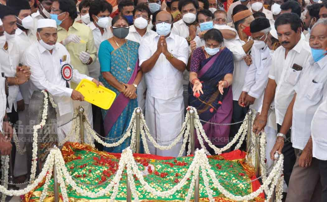 AIADMK pays homage to Gaide Millat Memorial