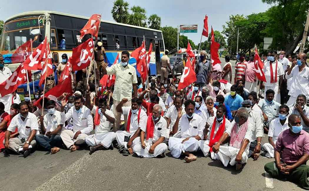 Communist Party of India protests against police inspector