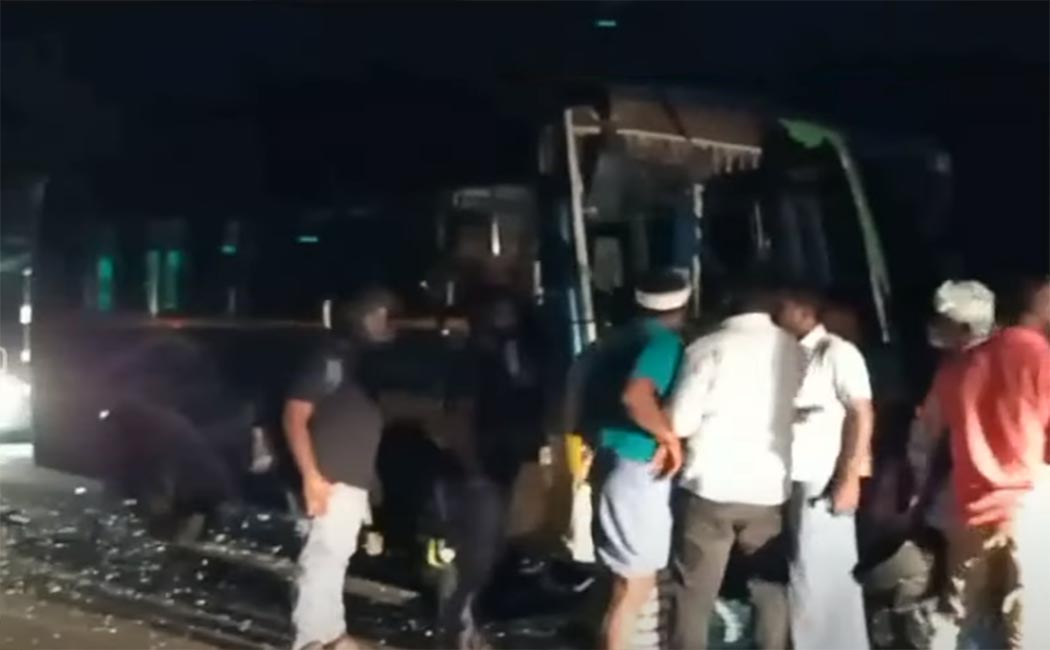 Tourist vehicle collides head-on with a two-wheeler!