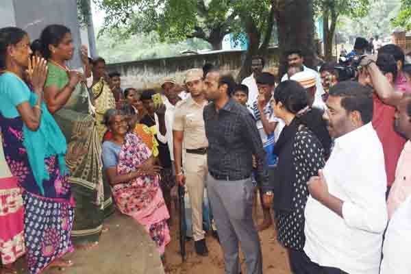 Relief for flood damage Kattumannarkoil area