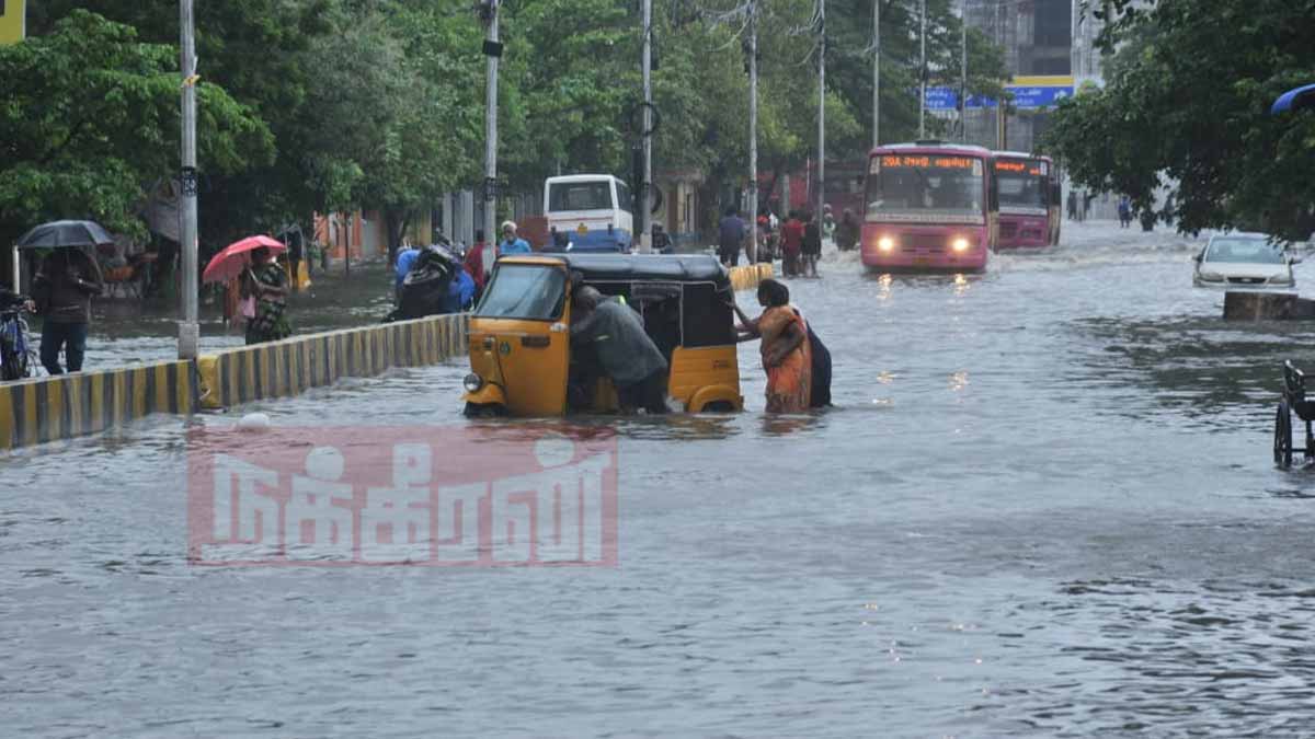 Rain in Chennai (Photos)