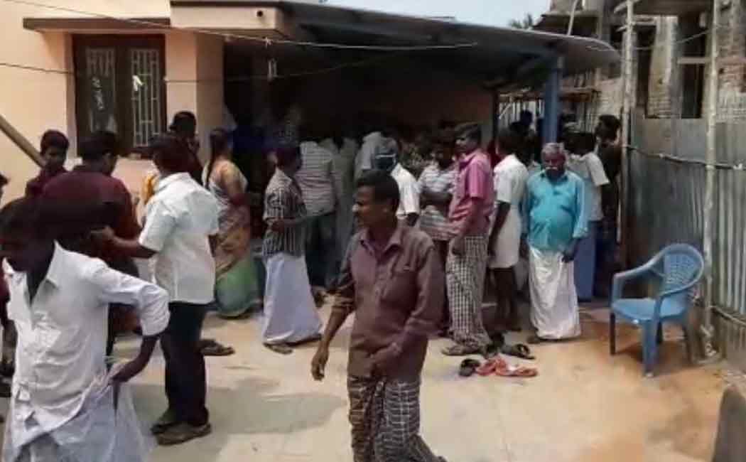 pollachi coimbatore dmk and admk people problem