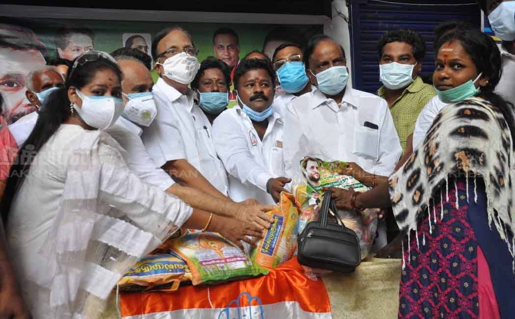 Congressmen who provided relief items