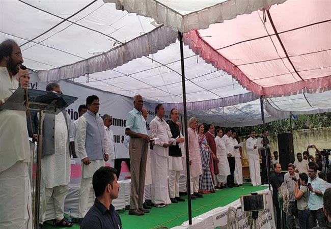 jammu kashmir issue opposition parties leaders team arrive at sri nagar for today