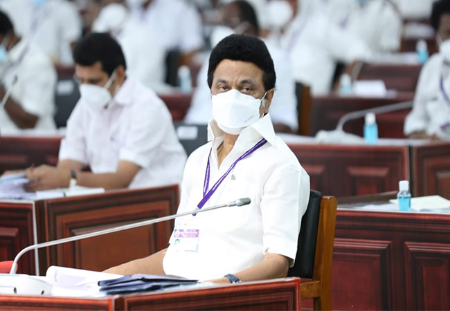 DMK Chief Minister consults with legislators!
