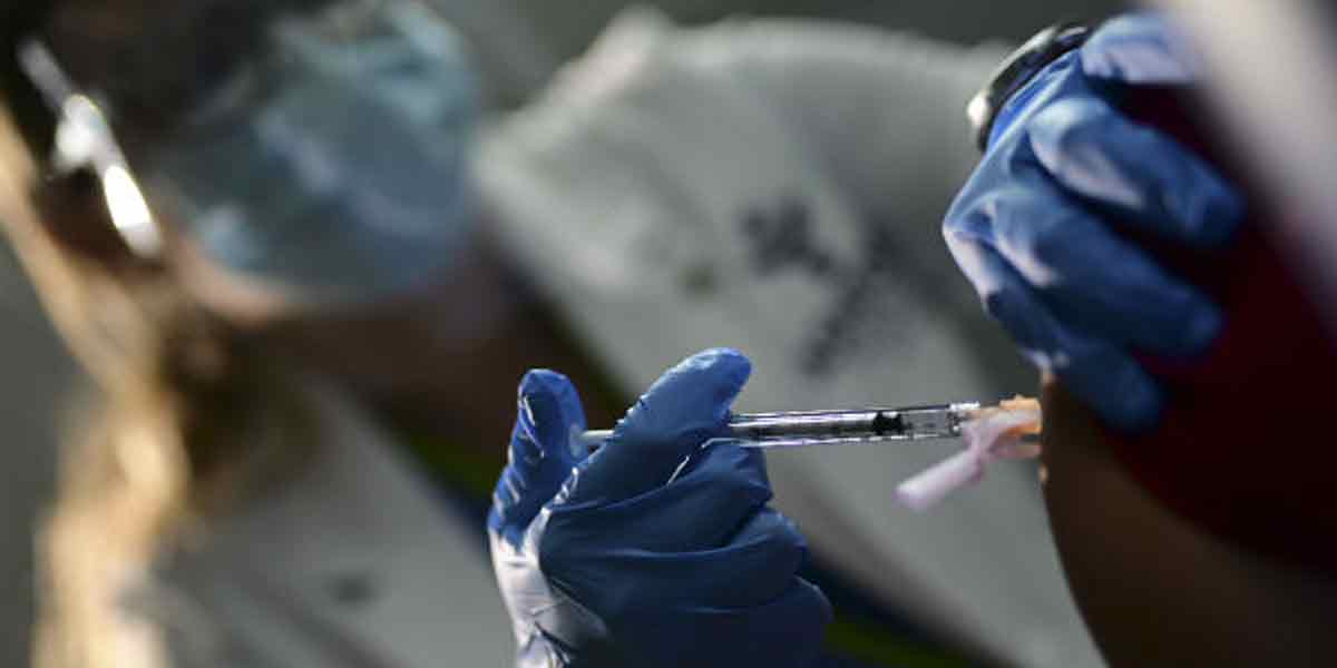 More than one lakh people did not get the second dose of corona vaccine ... Shocking information released