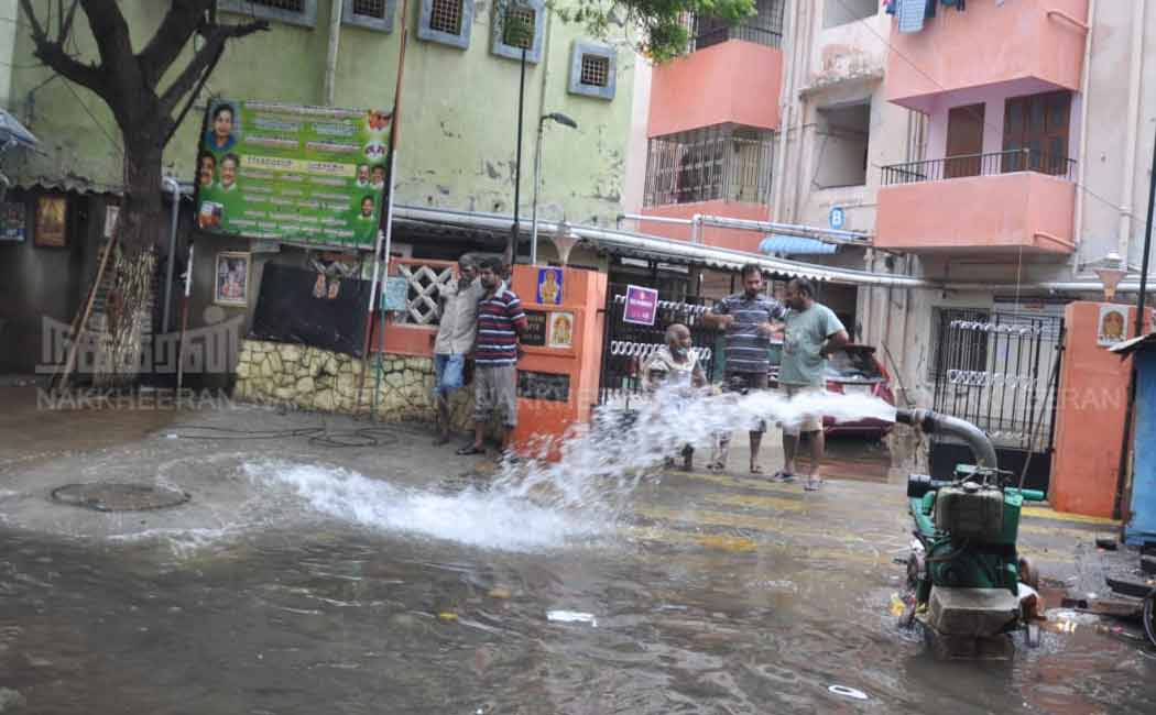The public together disposed of the rainwater!