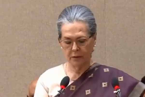 Sonia Gandhi sworn in as MP