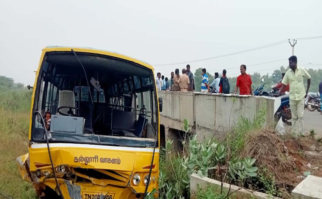 trichy college bus accident 40 passengers escaped