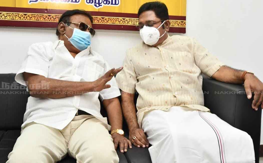 TTV.Dhinakaran-Vijayakanth meeting
