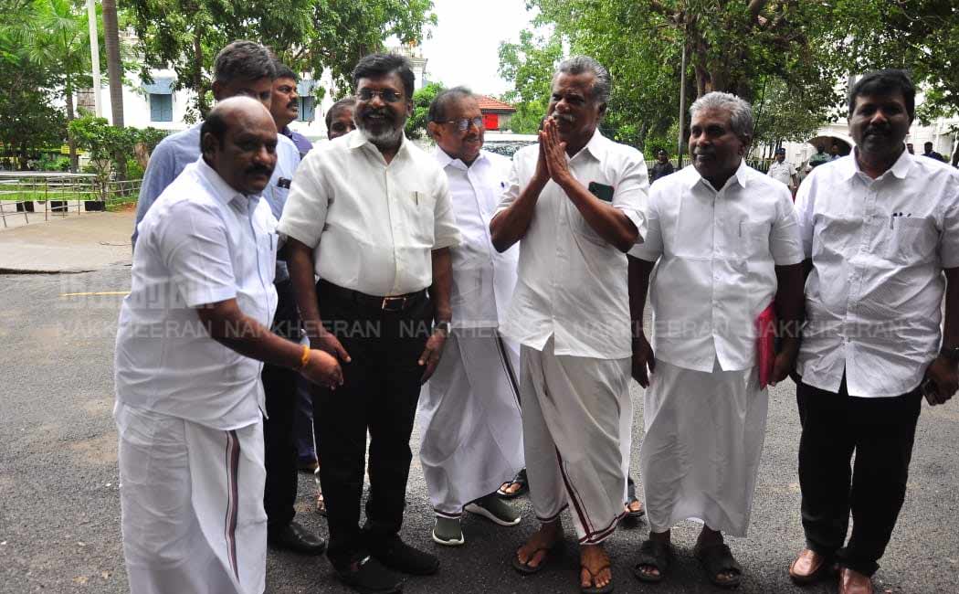 "'Economically' rejected by Parliament itself; "Don't work with the changing screw"-Chief's speech