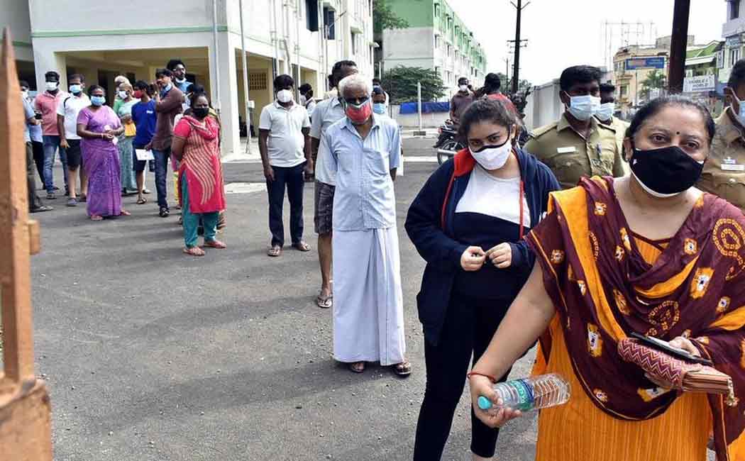 Erode People suffering from vaccine shortage ..!