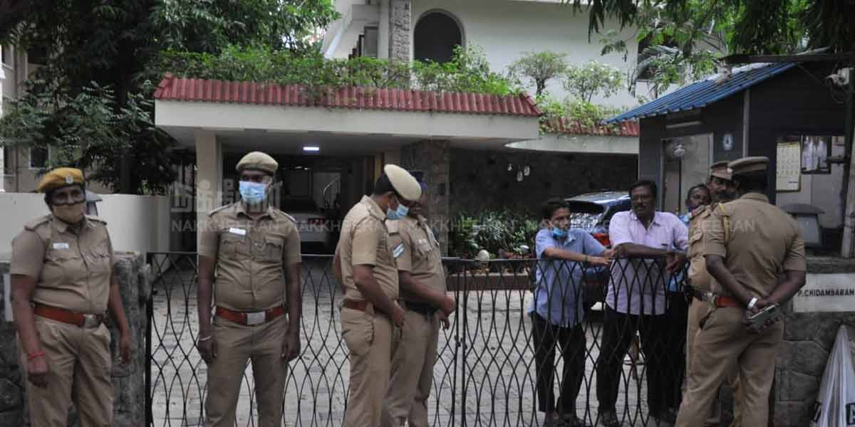 Karthi Chidambaram's house raid completed (pictures)