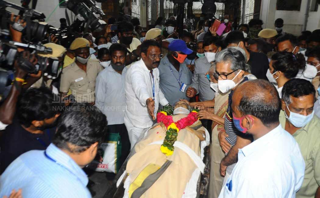 Mortal remains of Dr. Shanta was cremated in full state honor