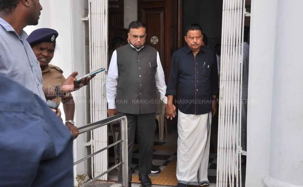 Khader Moideen who gave Rs. 10 lakh flood relief