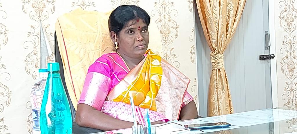 '' Chairman changed to DMK ... '' - AIADMK members shouted!