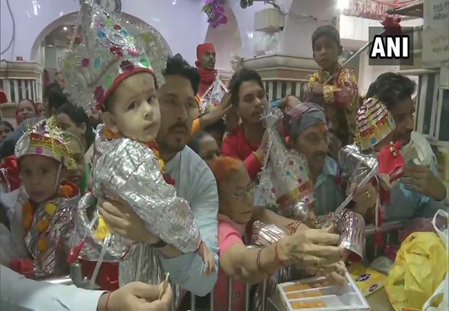 ALL OVER INDIA PEOPLES CELEBRATING THE NAVRATRI FESTIVAL