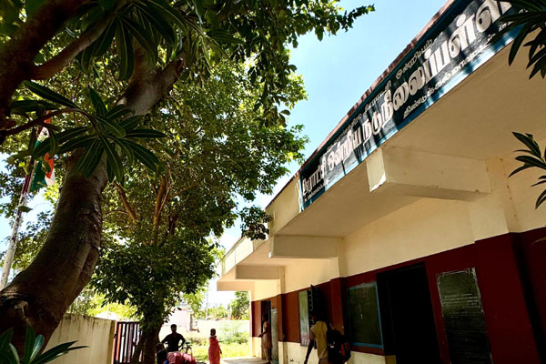 ADMK Panchayat President struggling construction of toilets for school students