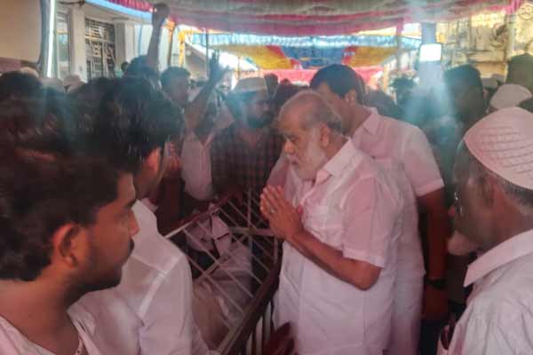 Minister condoles of DMK executive from Perur, Dindigul