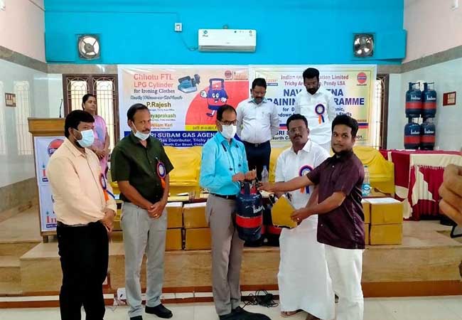 indane gas cylinder attached iron box introduced