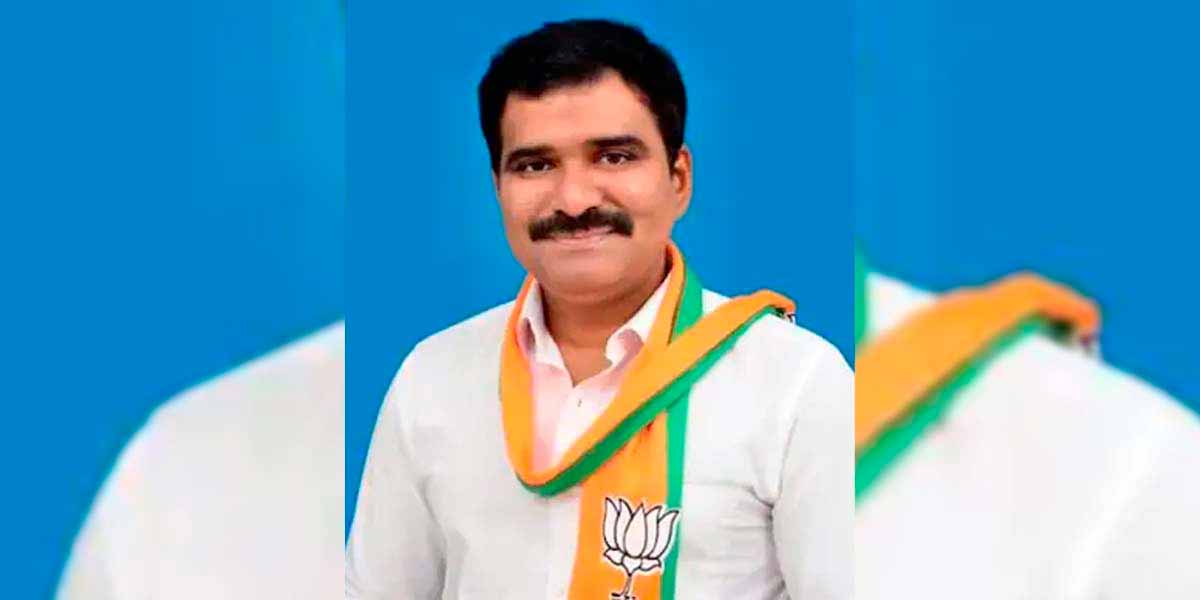 Nirmal Kumar left BJP and joined AIADMK