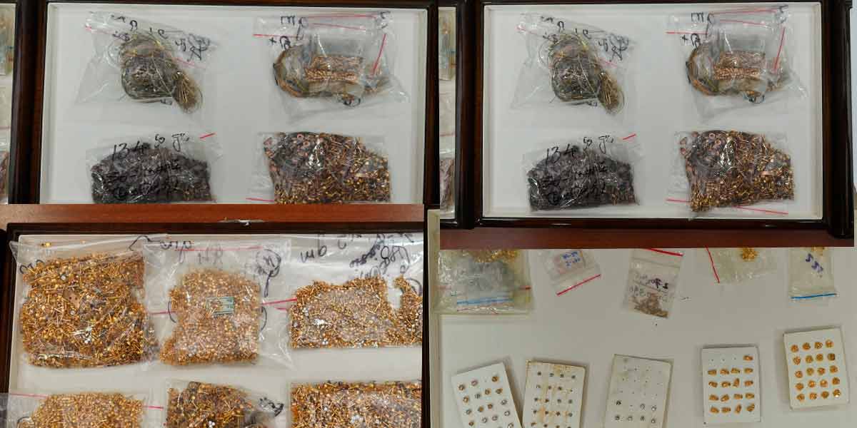 Robbery at jewelery shop owner's house; Police recovered the jewels