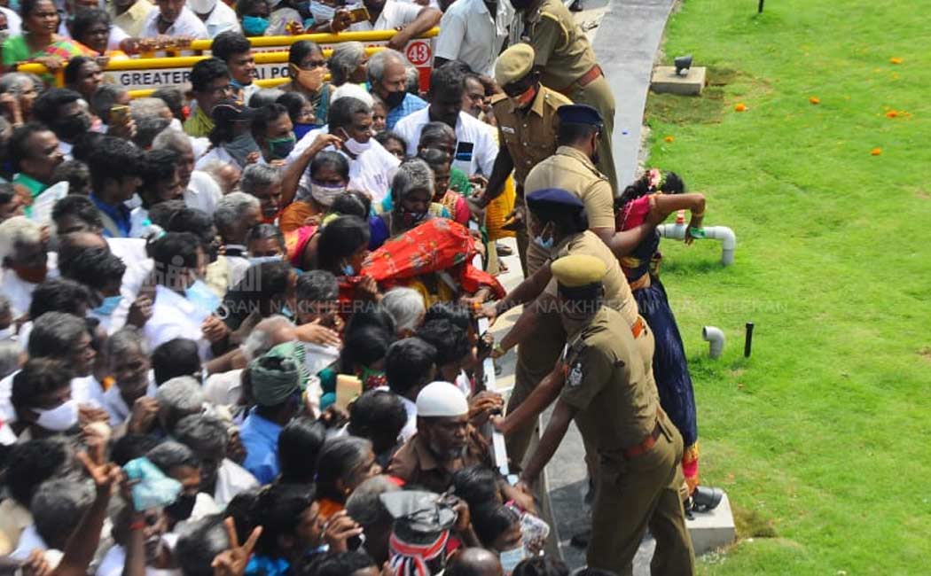 Jayalalithaa memorial opening ceremony crowded