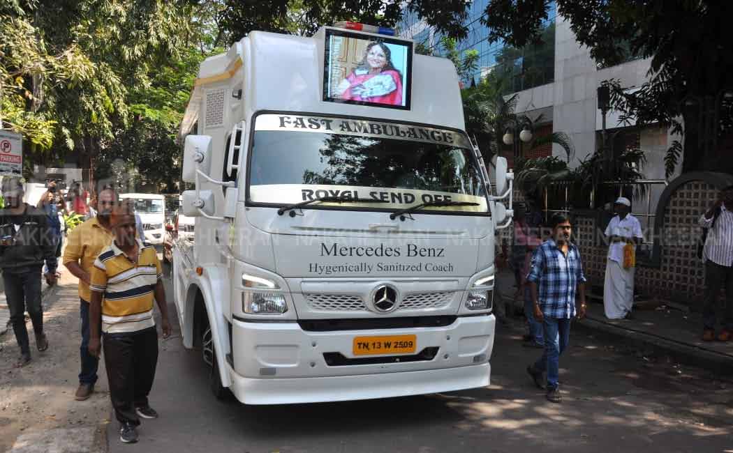 Vani Jayaram gets a respectful farewell from the police